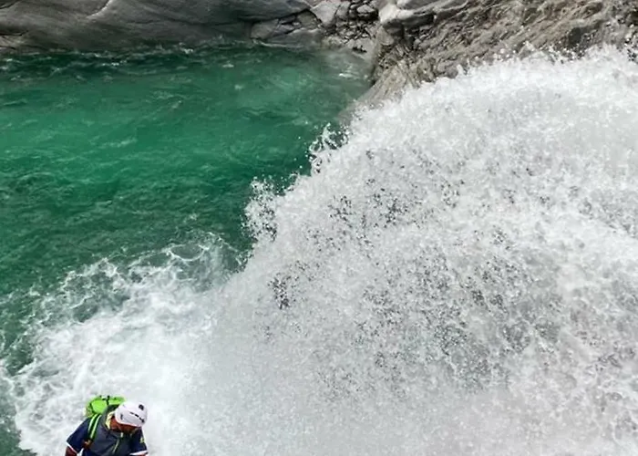 Schoenes In * Guttet-Feschel